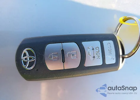 2017 Toyota Yaris Ia из США, поврежденный, VIN 3MYDLBYV1HY181617